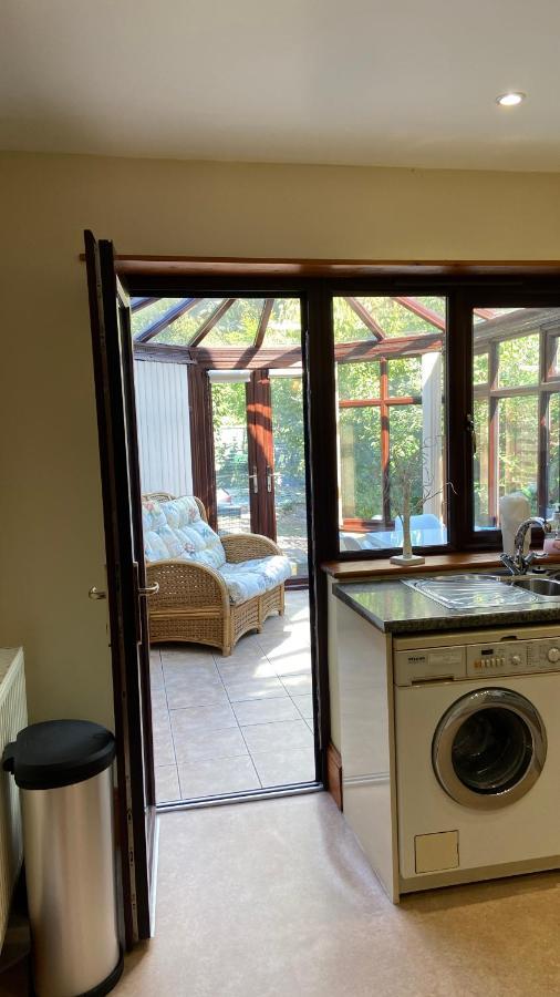 Beautiful Bexhill Cottage With Garden 3 Mins Walk To Beach ภายนอก รูปภาพ