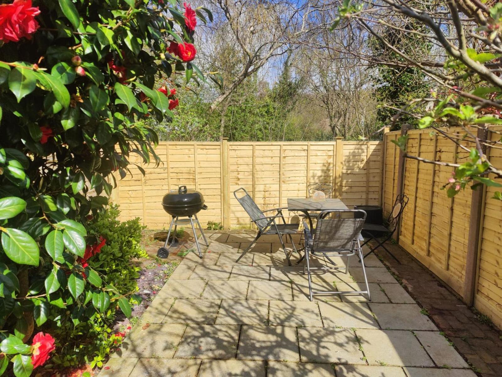 Beautiful Bexhill Cottage With Garden 3 Mins Walk To Beach ภายนอก รูปภาพ